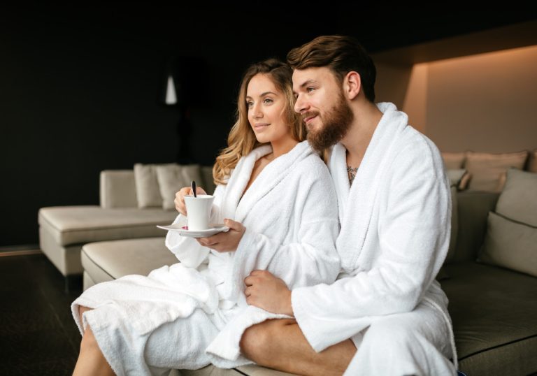 21 Spa Date Night Ideas for Couples To Unwind & Relax