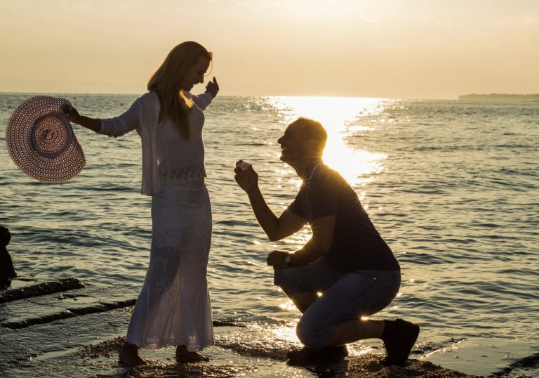 21 Foolproof Ways to Get Him to Commit & Keep the Spark Alive